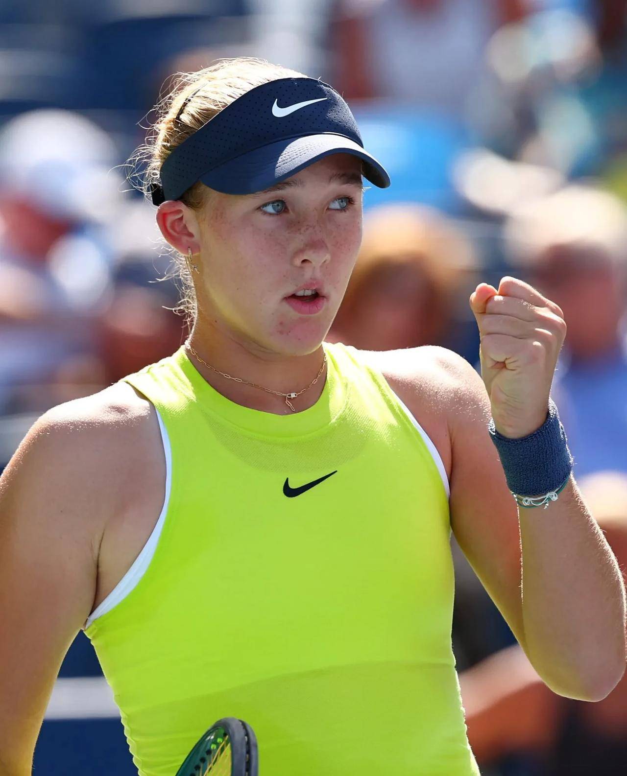 通过与队友 通过与队友