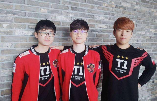 他的触球次 他的触球次