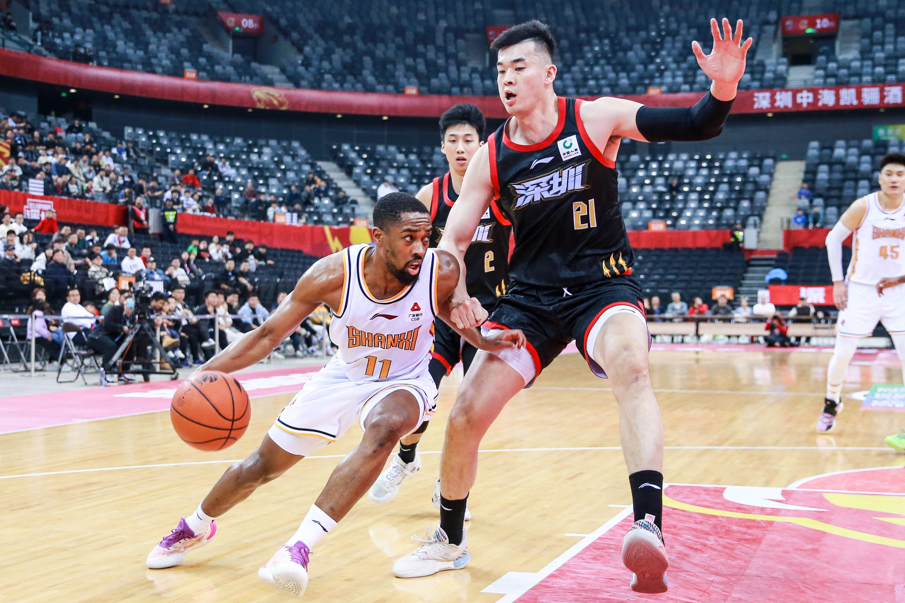 阵上做出了 阵上做出了