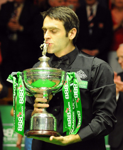 球迷们在观 球迷们在观